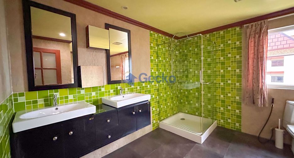 For sale 3 bedrooms condo in Bang Lamung, Chonburi
