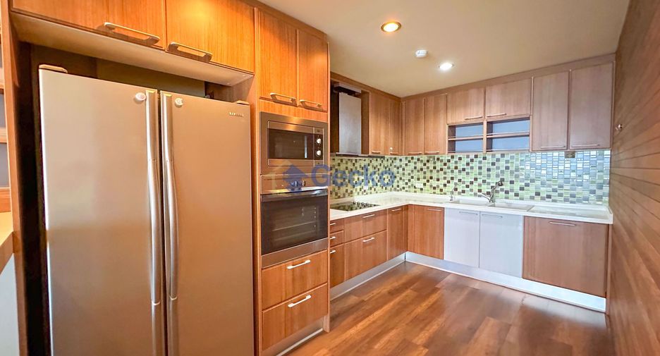 For sale 3 bedrooms condo in Bang Lamung, Chonburi