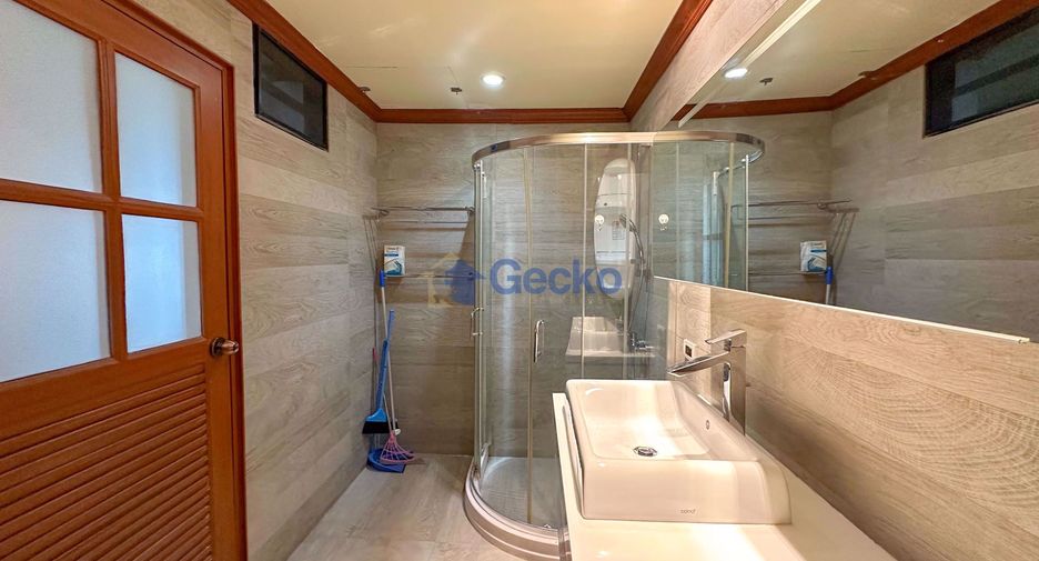 For sale 3 bedrooms condo in Bang Lamung, Chonburi