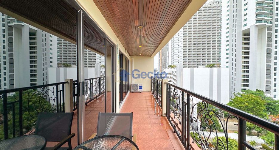 For sale 3 bedrooms condo in Bang Lamung, Chonburi