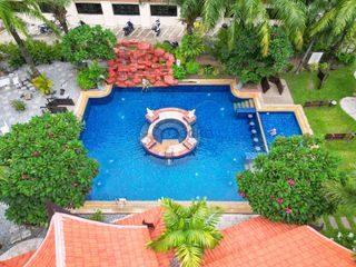 For sale 3 ベッドルーム condo in Bang Lamung, Chonburi