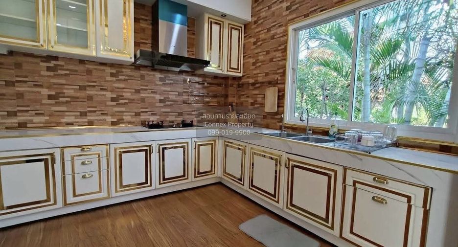 Casa en alquiler de 4 habitaciones en Bang Bon, Bangkok
