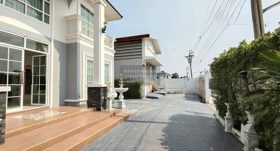 Casa en alquiler de 4 habitaciones en Bang Bon, Bangkok