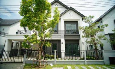 Casa en alquiler de 4 habitaciones en Bang Phli, Samut Prakan