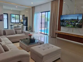 Haus zum Kauf mit 4 Zimmer in Bang Lamung, Chonburi