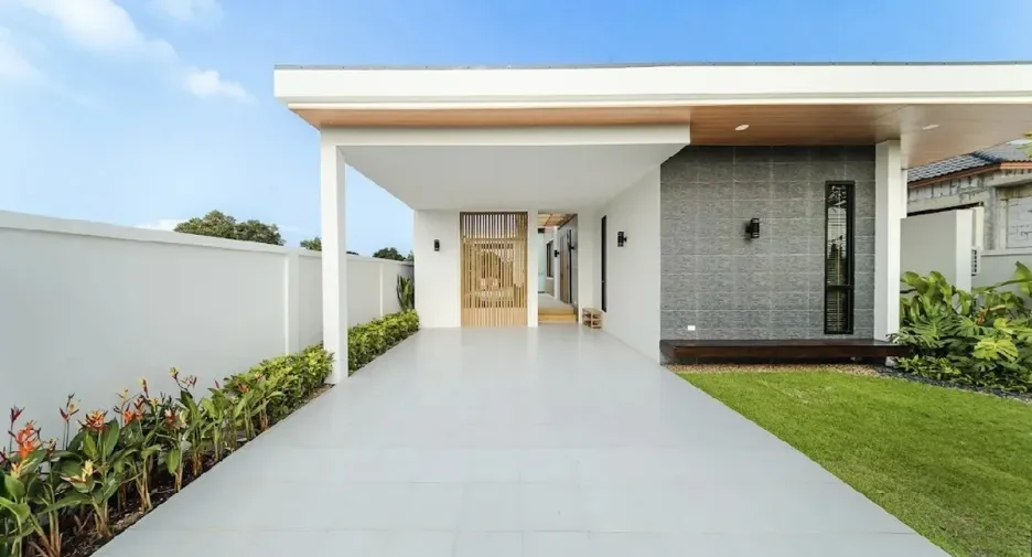 For sale 4 bedrooms house in Bang Lamung, Chonburi