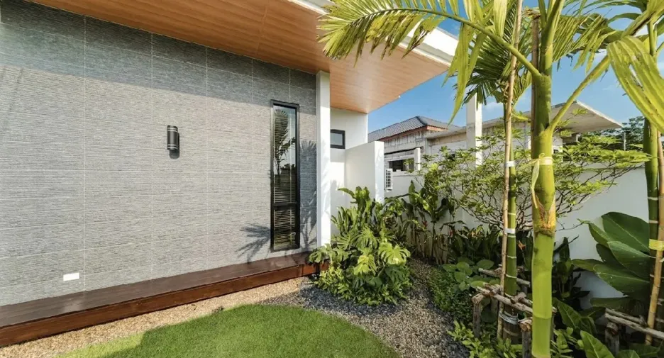 For sale 4 bedrooms house in Bang Lamung, Chonburi