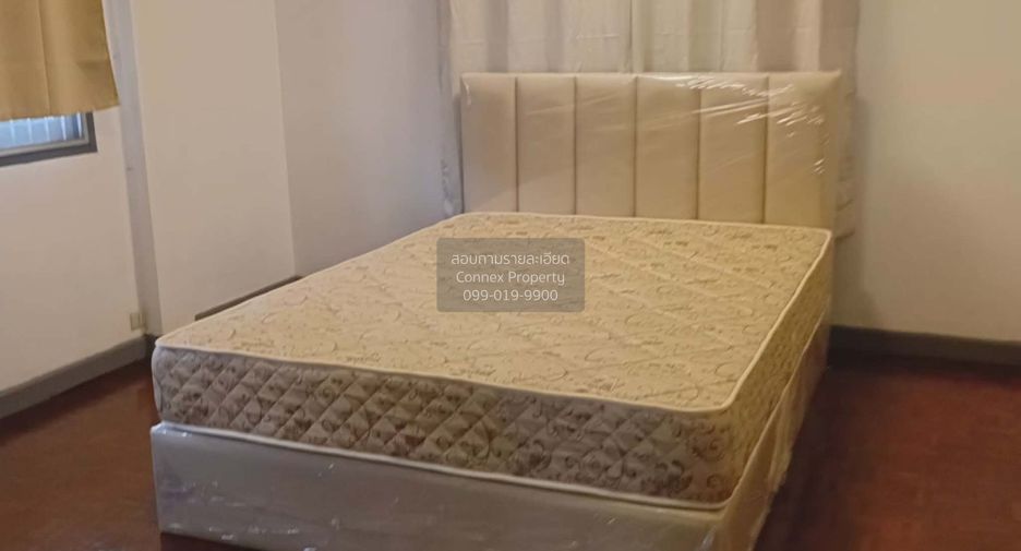 For rent 4 bedrooms house in Pak Kret, Nonthaburi