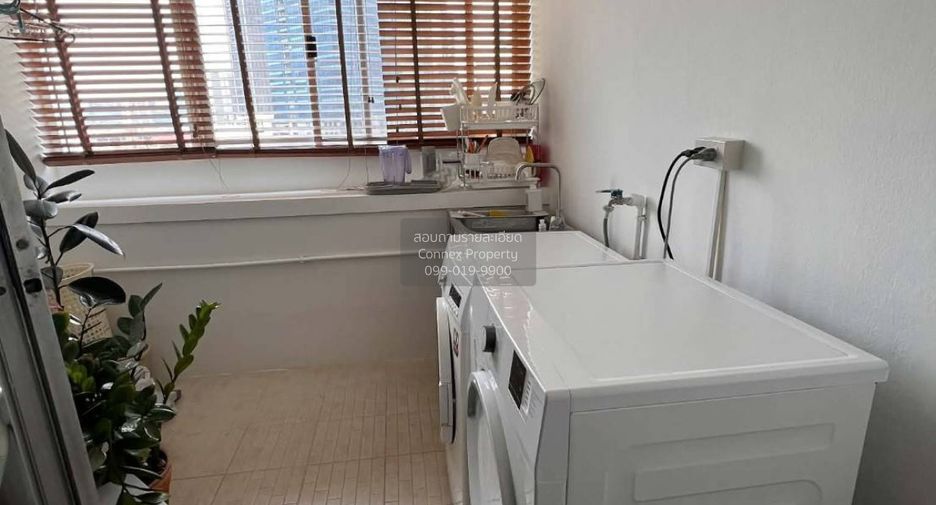 For rent 2 bedrooms condo in Watthana, Bangkok