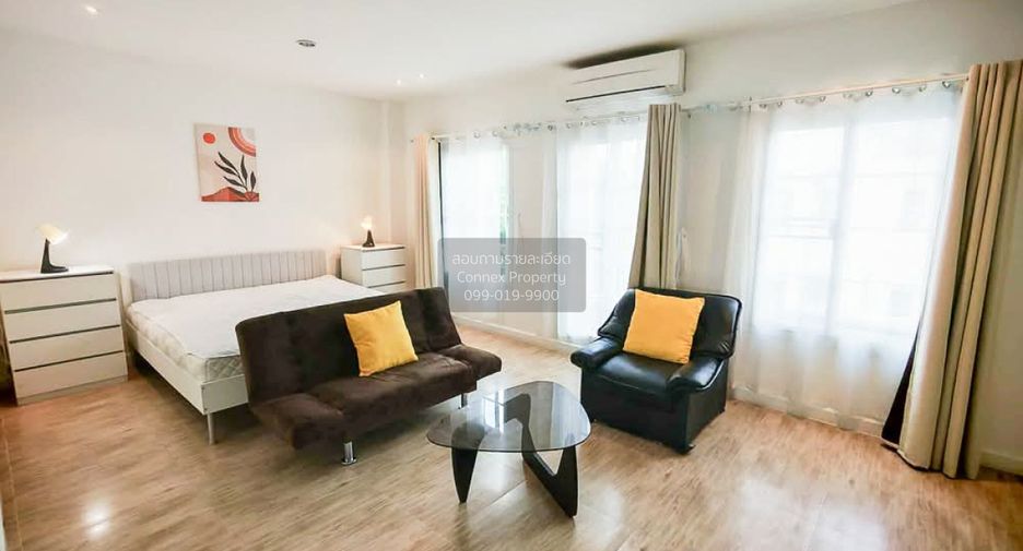 For rent 3 bedrooms townhouse in Phasi Charoen, Bangkok