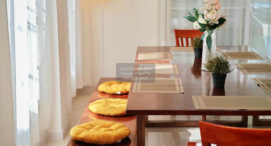 For rent 3 bedrooms townhouse in Phasi Charoen, Bangkok