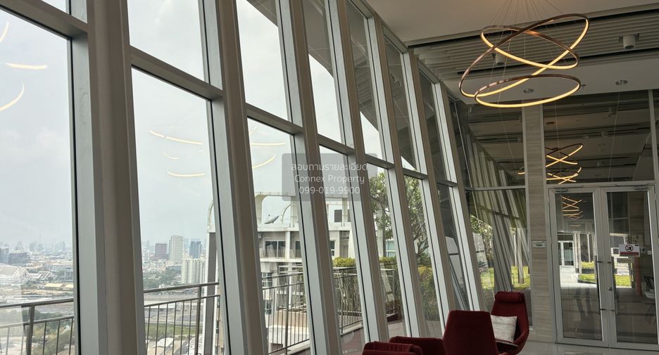 For rent 2 bedrooms condo in Huai Khwang, Bangkok