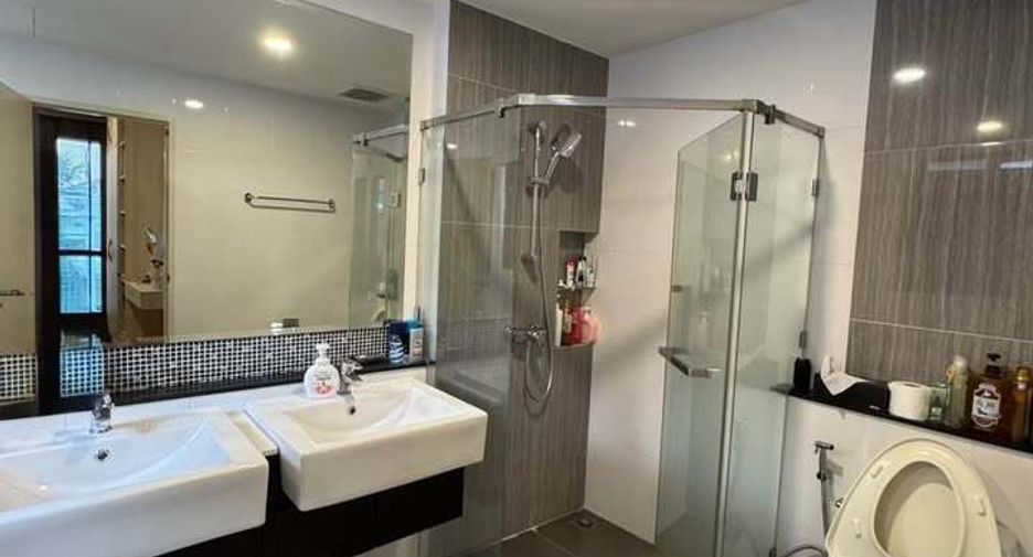 For sale 4 bedrooms house in Prawet, Bangkok
