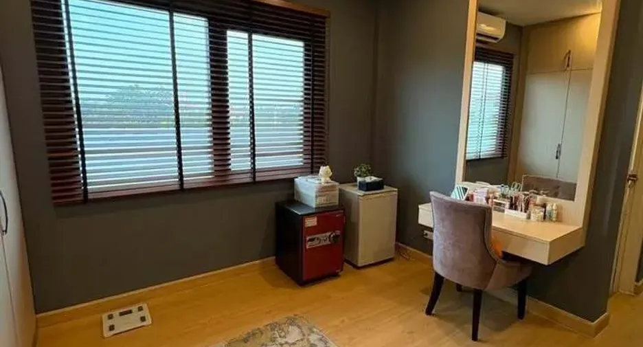 For sale 4 bedrooms house in Prawet, Bangkok