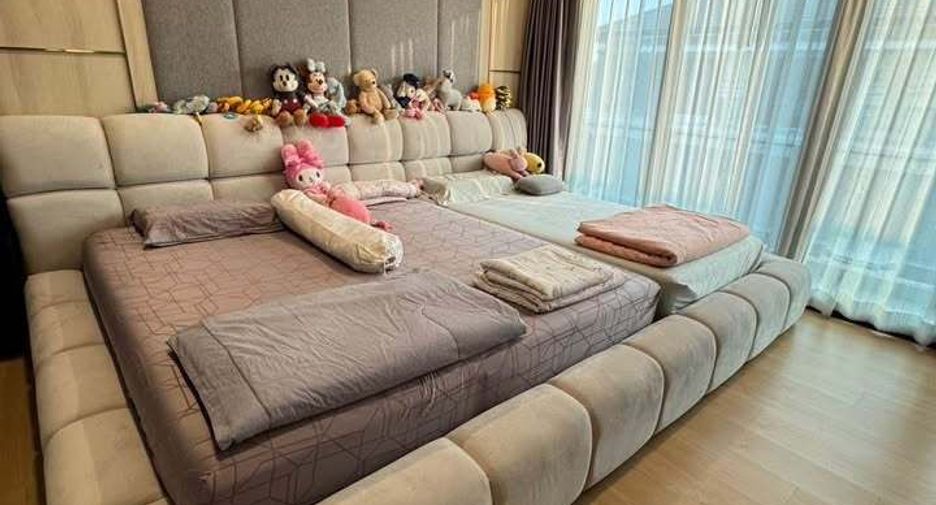 For sale 4 bedrooms house in Prawet, Bangkok