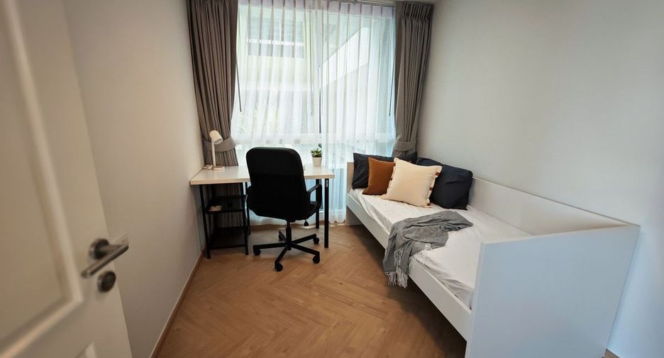 For rent 2 bedrooms condo in Din Daeng, Bangkok