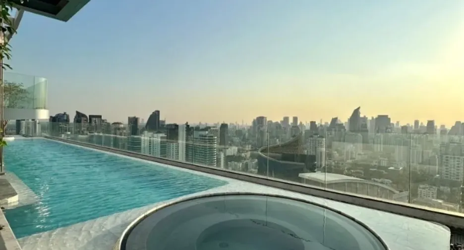 For rent 2 ベッドルーム condo in Watthana, Bangkok