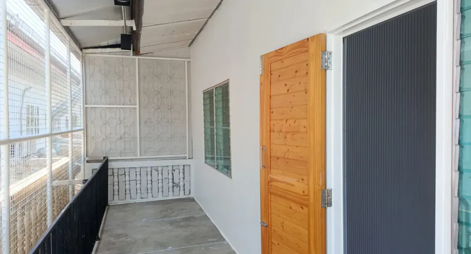 Casa adosada en alquiler de 2 habitaciones en Phra Khanong, Bangkok