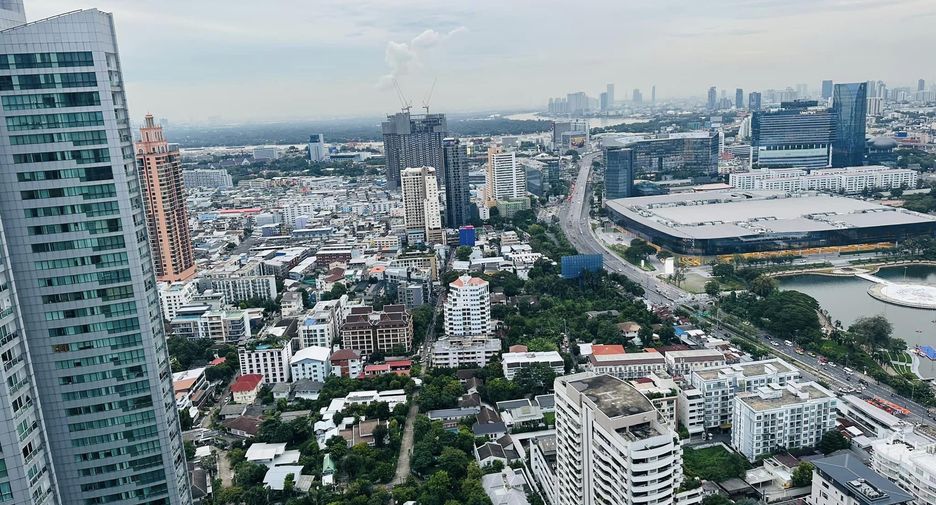 Condo en venta de 3 habitaciones en Khlong Toei, Bangkok