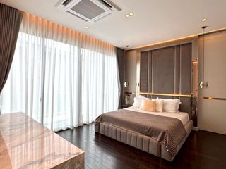 出售 5 卧室 独立屋 在 Saphan Sung, 曼谷