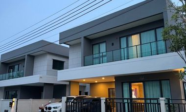 For sale and for rent 4 bedrooms house in Bang Phli, Samut Prakan