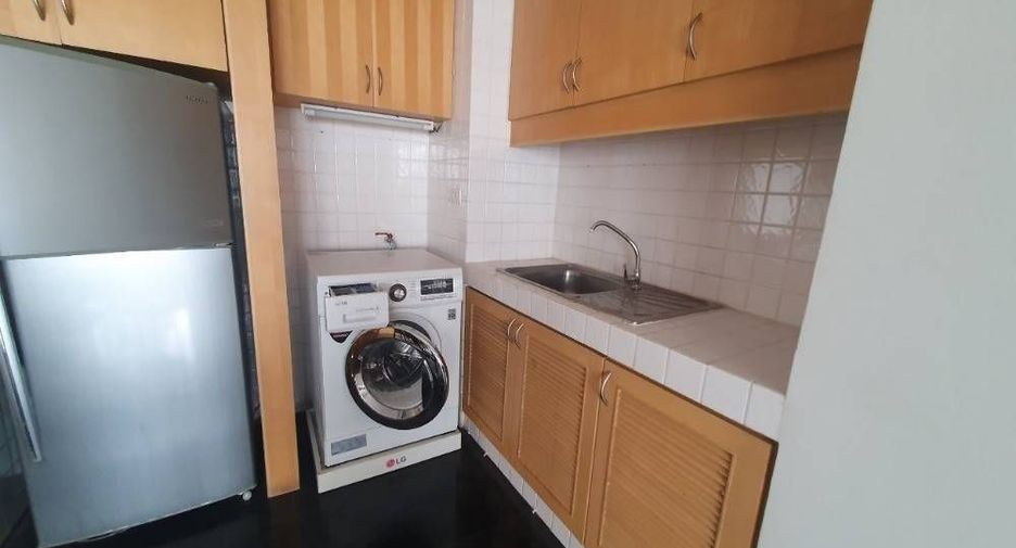 Condo en venta de 3 habitaciones en Sathon, Bangkok