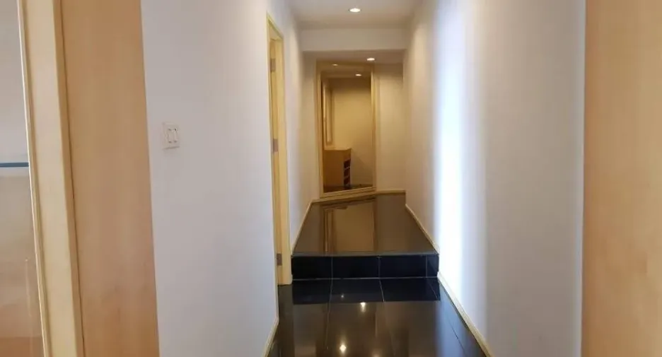 À vendre 3 chambres condo à Sathon, Bangkok