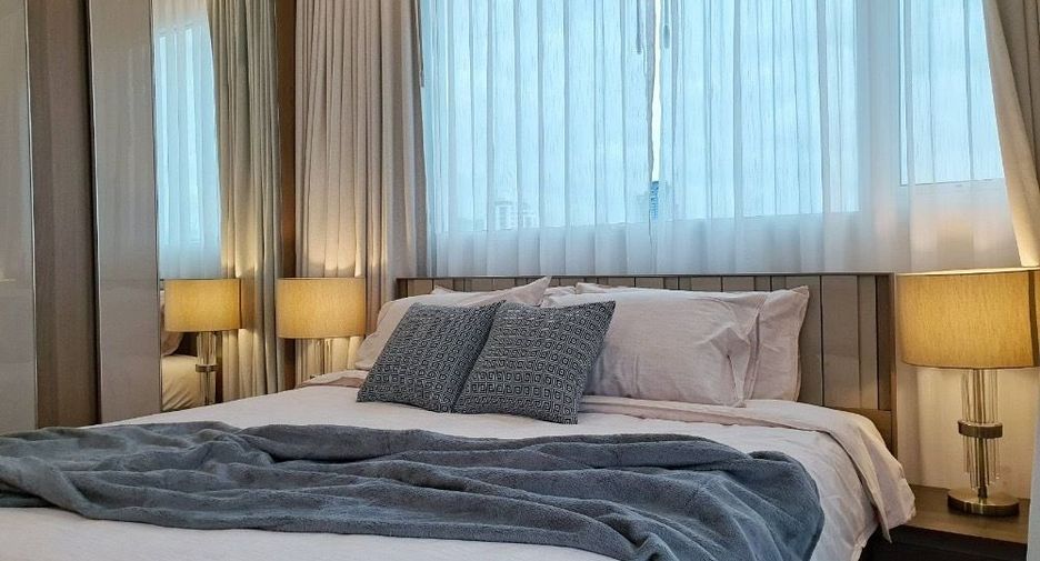 For rent 2 bedrooms condo in Ratchathewi, Bangkok