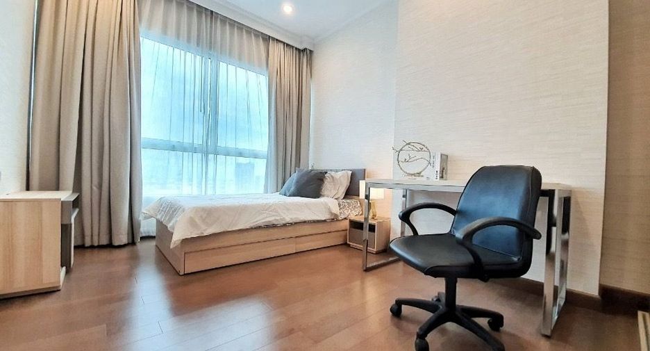 For rent 2 bedrooms condo in Ratchathewi, Bangkok