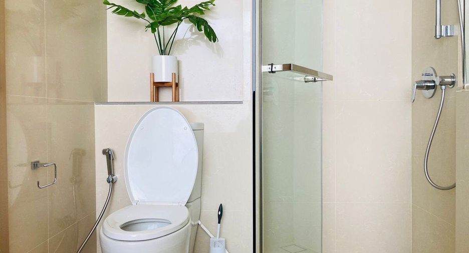 For rent 1 bed condo in Watthana, Bangkok