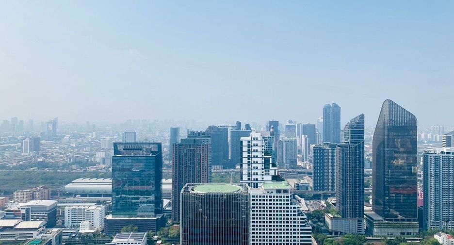 For rent 1 bed condo in Watthana, Bangkok