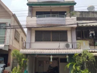 For sale 4 bedrooms townhouse in Mueang Chiang Mai, Chiang Mai