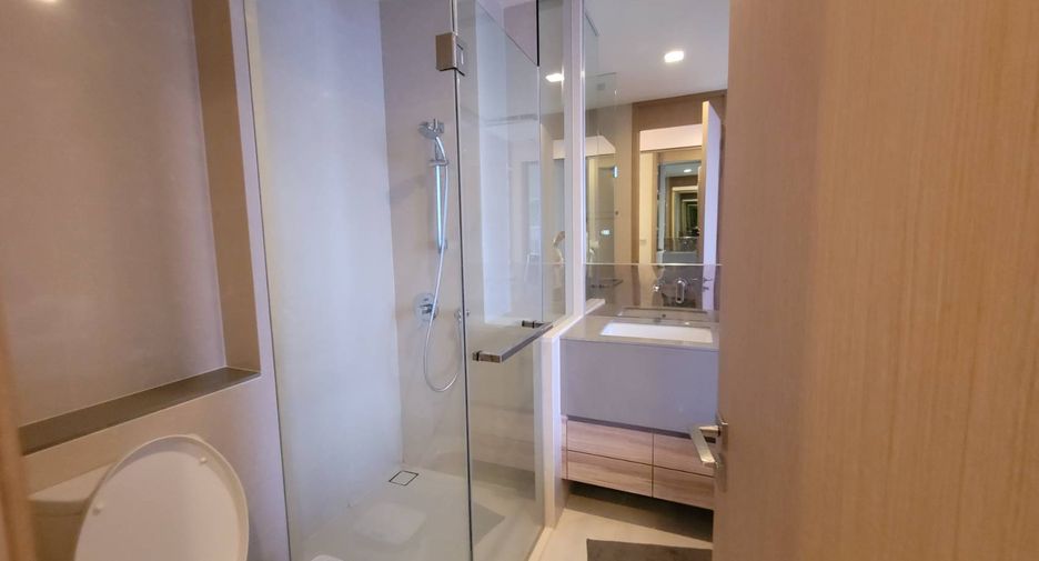 For rent 1 bed condo in Watthana, Bangkok