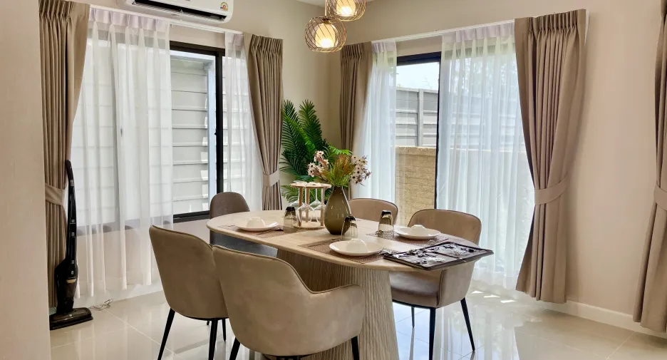 Casa en alquiler de 4 habitaciones en Thalang, Phuket