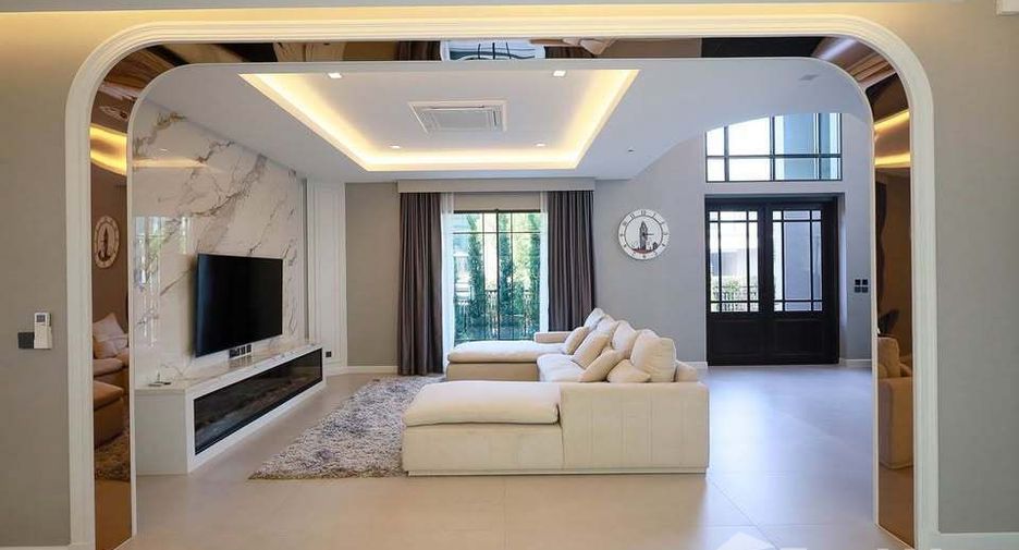 For sale and for rent 4 bedrooms house in Saphan Sung, Bangkok
