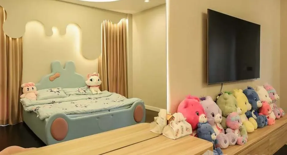 For sale and for rent 4 bedrooms house in Saphan Sung, Bangkok