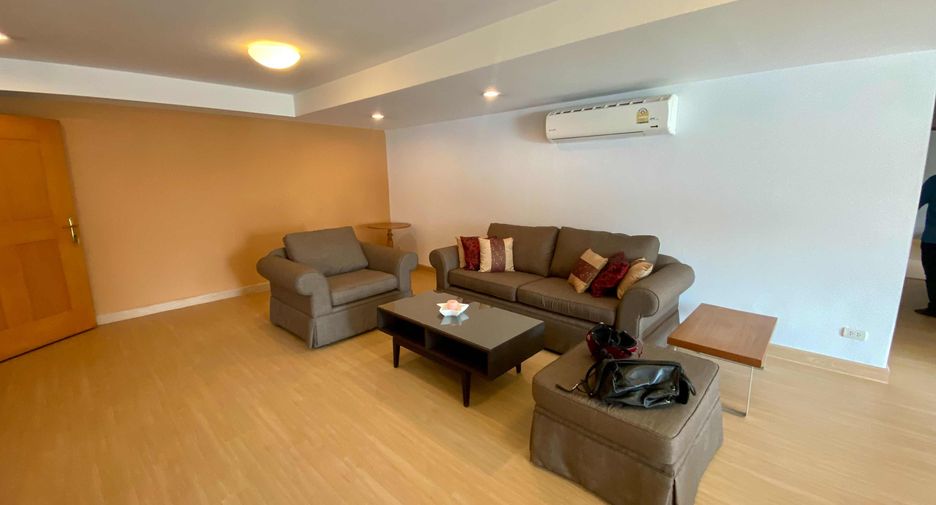 For rent 3 bedrooms condo in Watthana, Bangkok