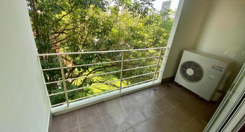 For rent 3 bedrooms condo in Watthana, Bangkok