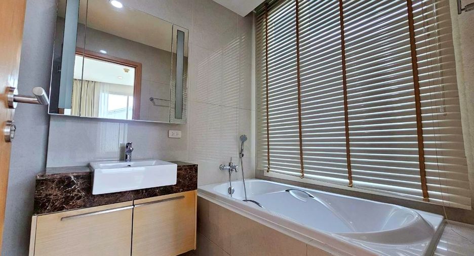 Condo en alquiler de 2 habitaciones en Khlong Toei, Bangkok