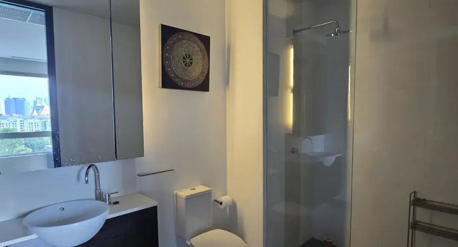 For rent 2 bedrooms condo in Yan Nawa, Bangkok