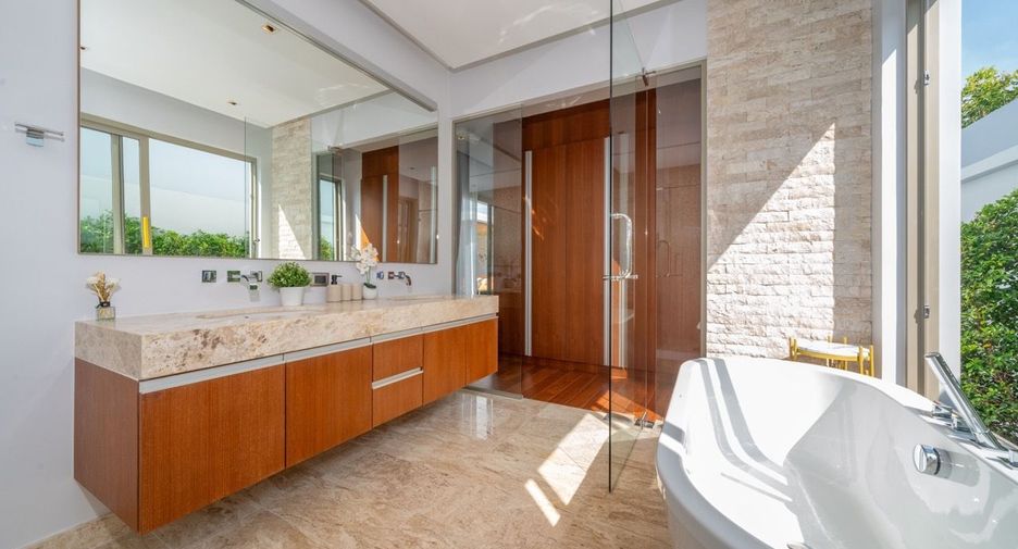 For sale and for rent 4 bedrooms villa in Thalang, Phuket