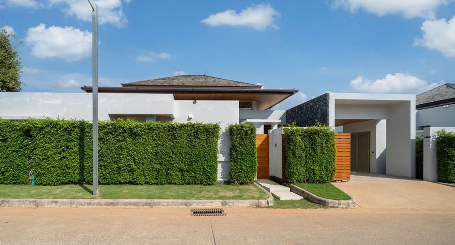 For sale and for rent 4 bedrooms villa in Thalang, Phuket