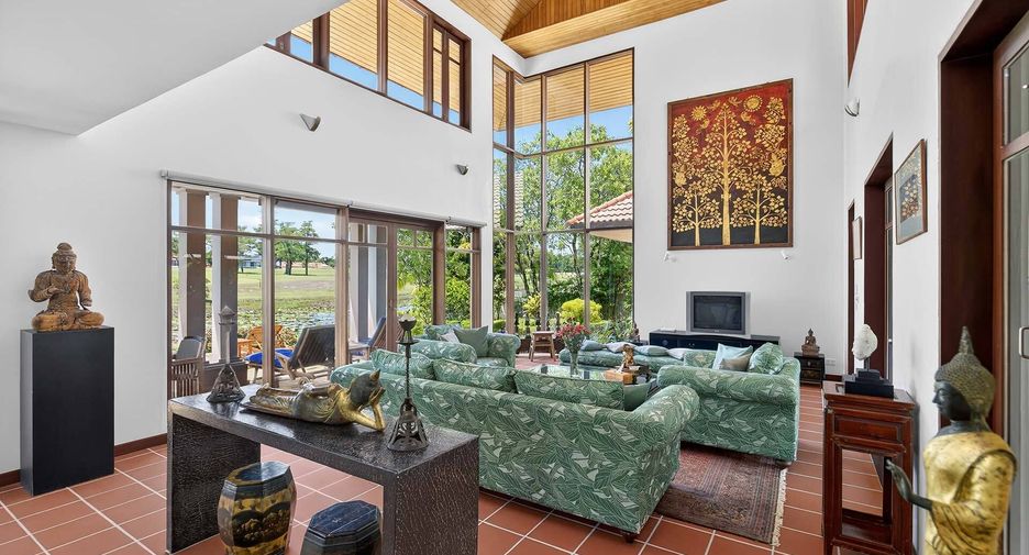 Villa zum Kauf mit 4 Zimmer in Thalang, Phuket