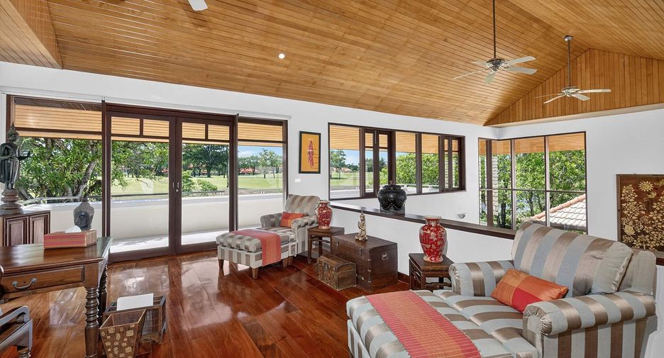 Villa zum Kauf mit 4 Zimmer in Thalang, Phuket