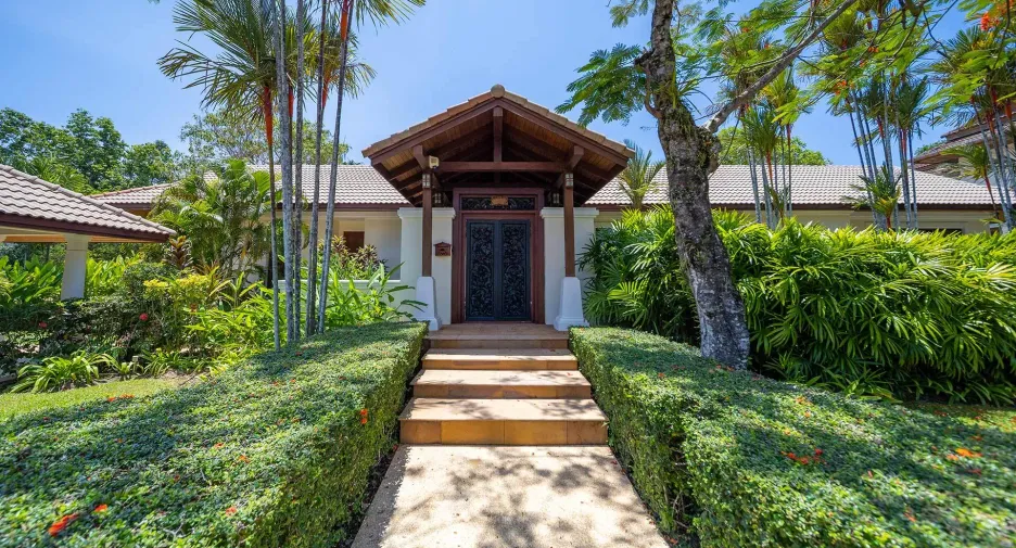 For sale 4 bedrooms villa in Thalang, Phuket