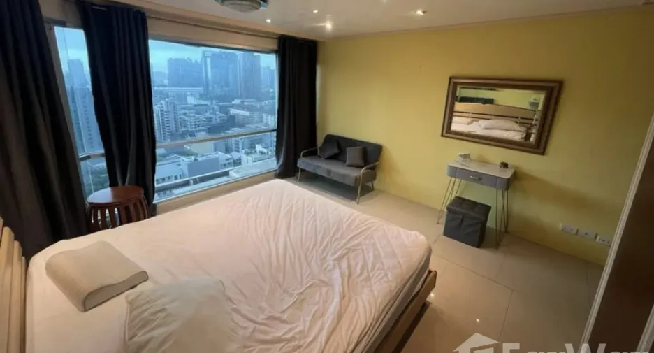 For rent 1 bed condo in Watthana, Bangkok