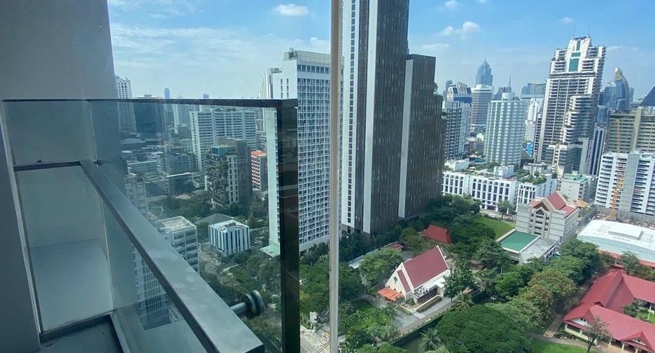 For rent 2 bedrooms condo in Watthana, Bangkok