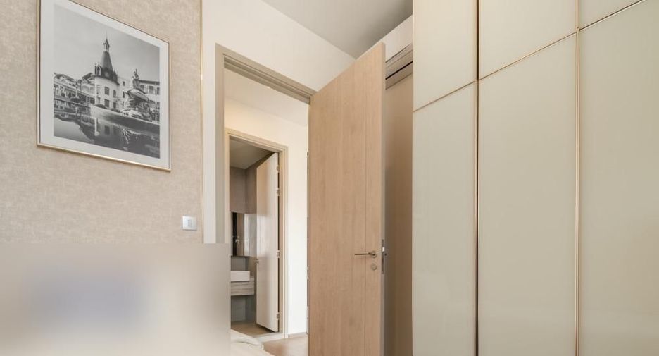 For rent 2 bedrooms condo in Ratchathewi, Bangkok