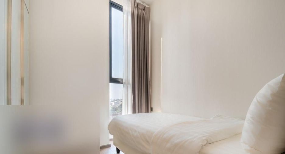 For rent 2 bedrooms condo in Ratchathewi, Bangkok