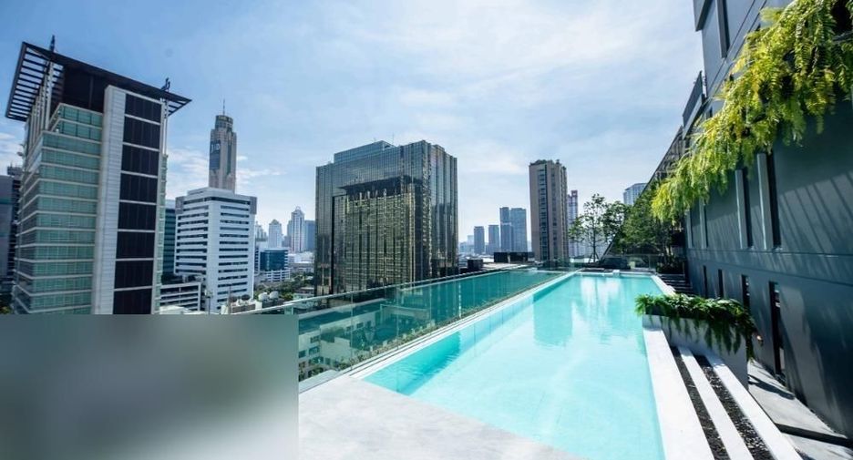 For rent 2 bedrooms condo in Ratchathewi, Bangkok